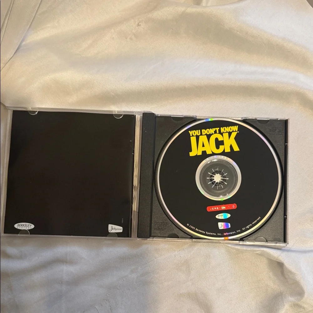Vintage You Don't Know Jack PC Game - Windows 3.1/95, Mac